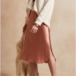 Banana Republic silk midi skirt PXS